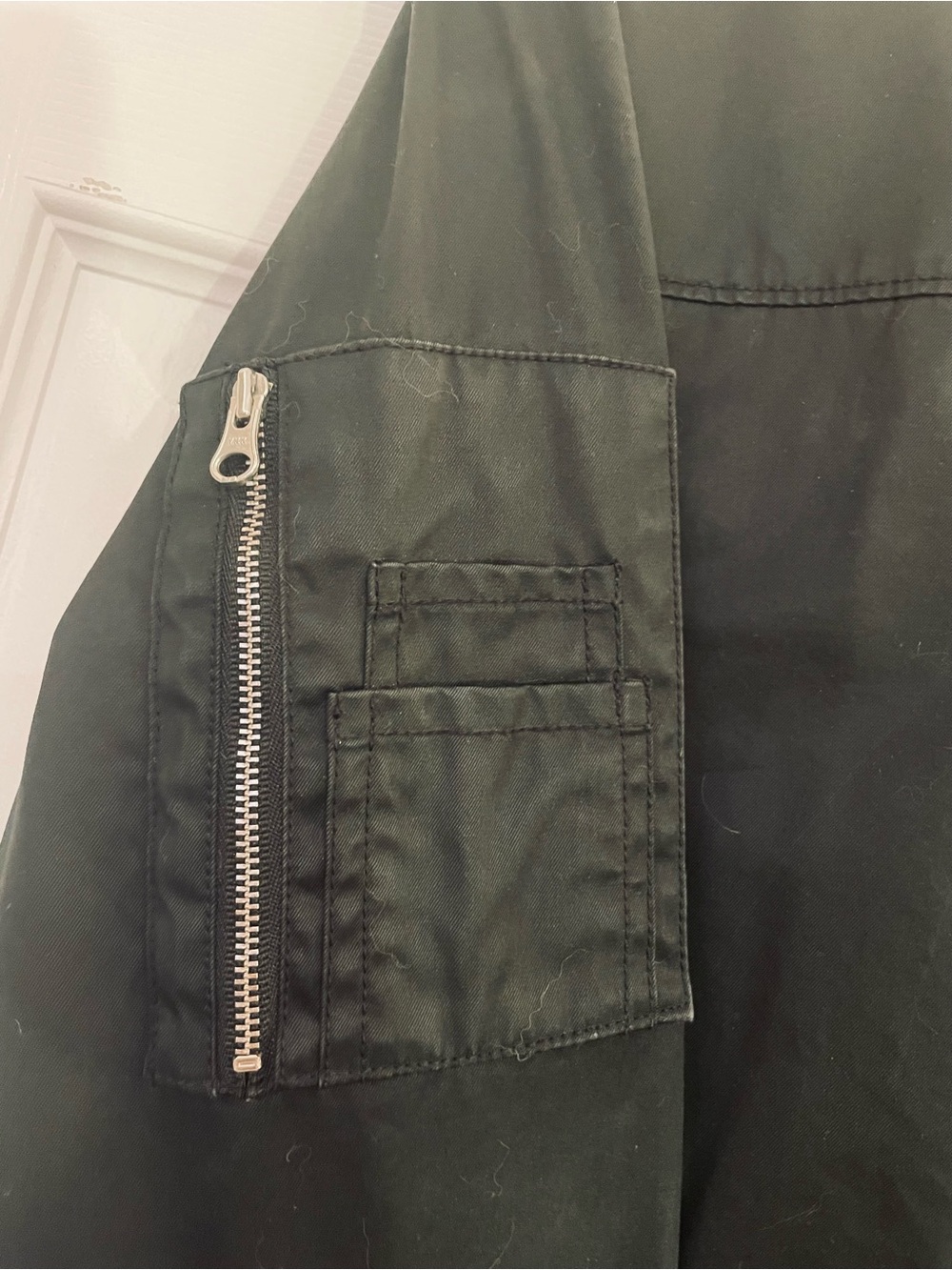 Club Monaco Women’s XS Black Bomber Utility Jacket - Picture 5 of 12